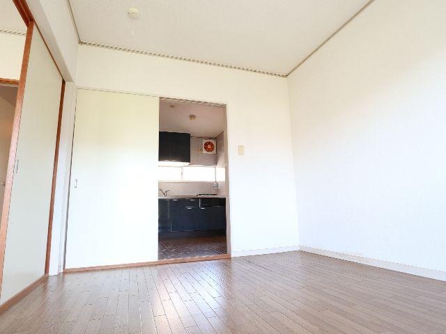  近鉄京都線/高の原駅 バス5分左京４丁目下車:停歩6分 1階 築37年