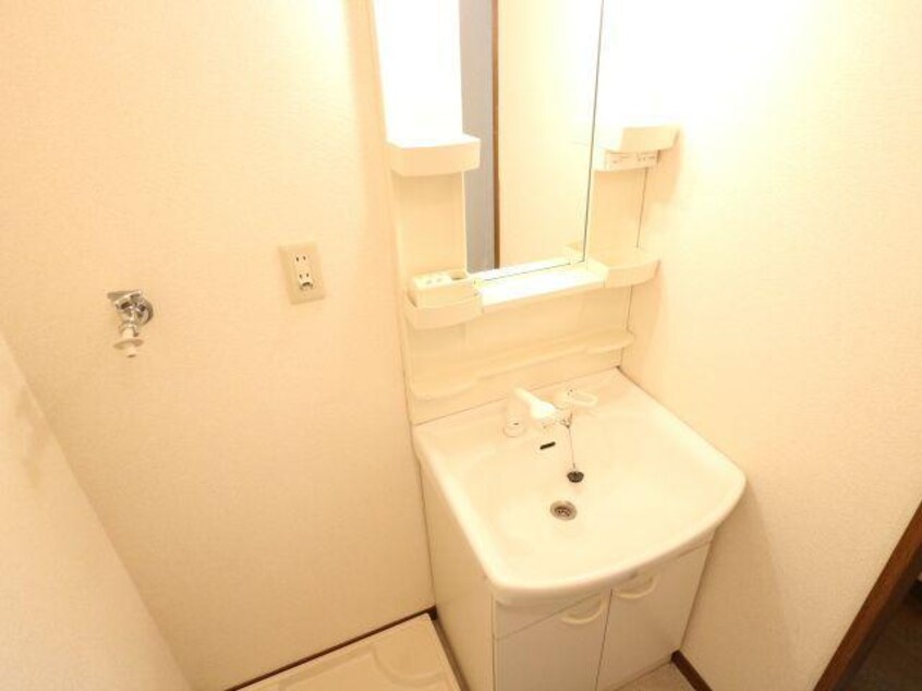  近鉄京都線/新祝園駅 徒歩7分 1階 築19年