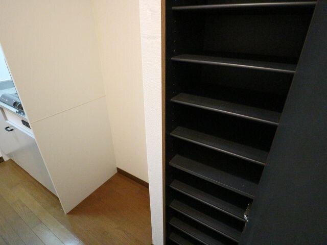  近鉄京都線/新祝園駅 徒歩7分 1階 築19年