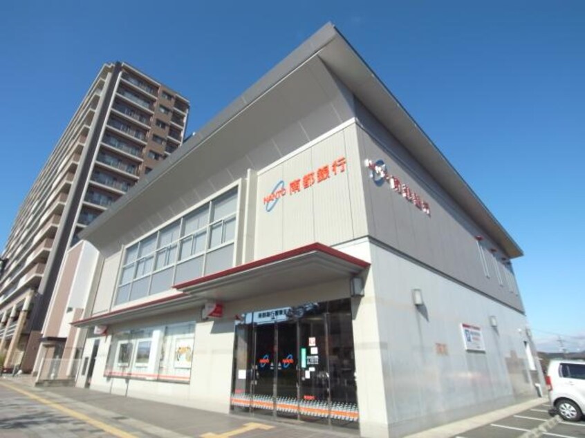 京都銀行精華町支店(銀行)まで480m 近鉄京都線/新祝園駅 徒歩7分 1階 築19年