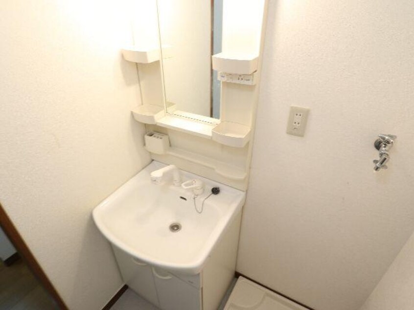  近鉄京都線/新祝園駅 徒歩7分 1階 築19年