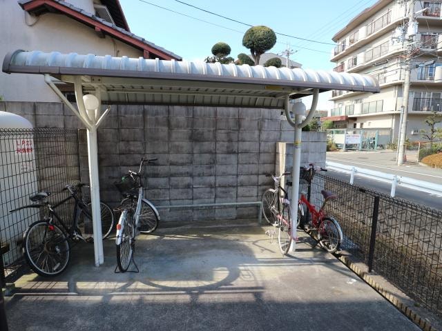  近鉄難波線・奈良線/菖蒲池駅 徒歩8分 1階 築19年