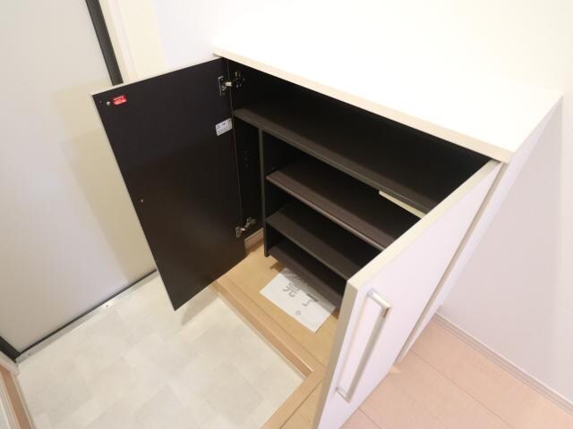  近鉄難波線・奈良線/菖蒲池駅 徒歩8分 1階 築18年