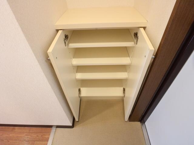  近鉄橿原線/尼ケ辻駅 徒歩11分 2階 築18年