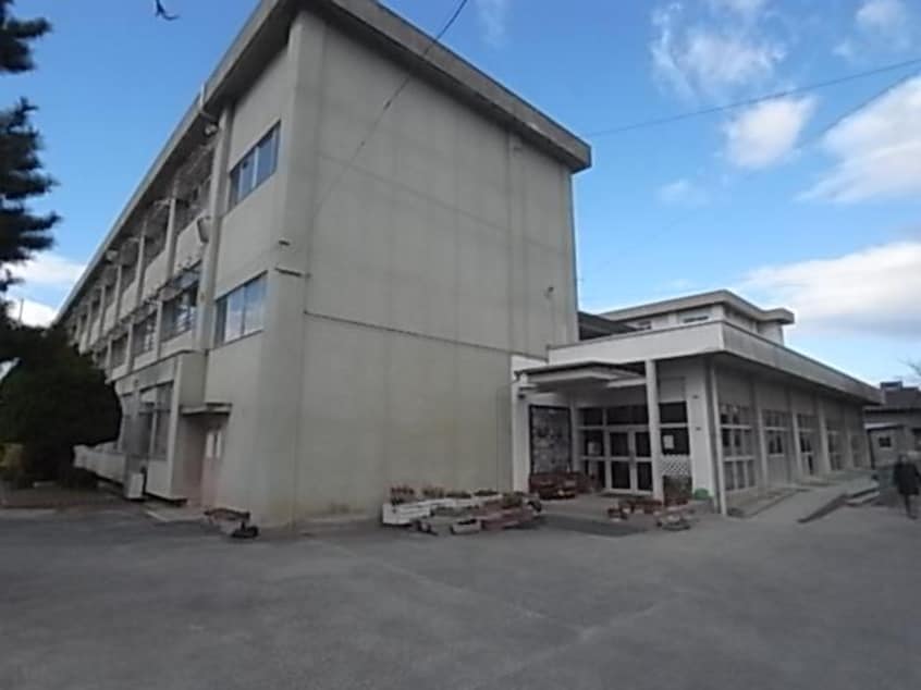 奈良市立伏見小学校(小学校)まで1152m 近鉄難波線・奈良線/大和西大寺駅 徒歩4分 6階 築15年