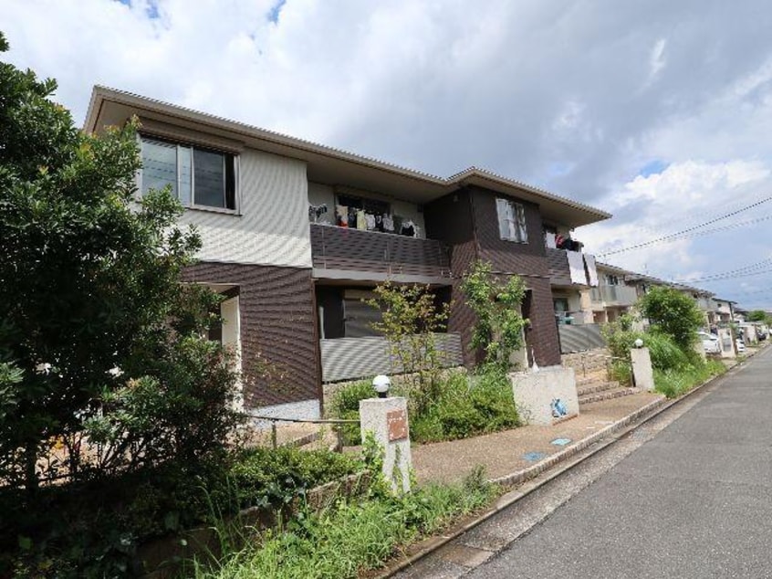  近鉄京都線/新祝園駅 バス21分東光小学校下車:停歩4分 2階 築14年