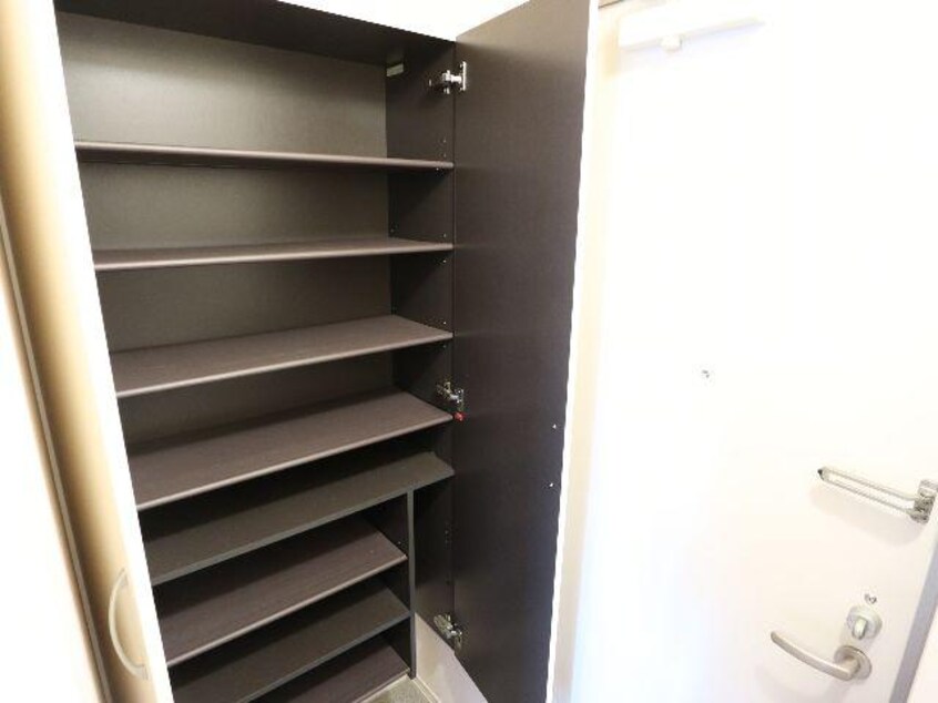  近鉄橿原線/尼ケ辻駅 徒歩2分 2階 築13年