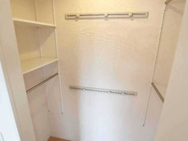  近鉄橿原線/尼ケ辻駅 徒歩2分 2階 築13年