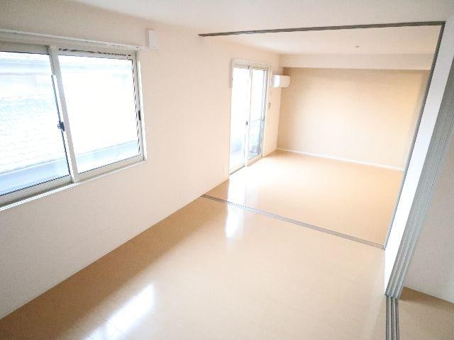  近鉄橿原線/尼ケ辻駅 徒歩19分 2階 築12年