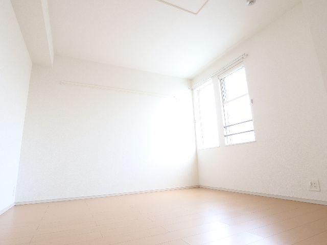  近鉄京都線/山田川駅 徒歩12分 2階 築11年