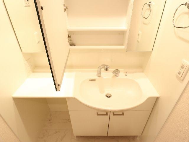  近鉄橿原線/尼ケ辻駅 徒歩12分 2階 築11年