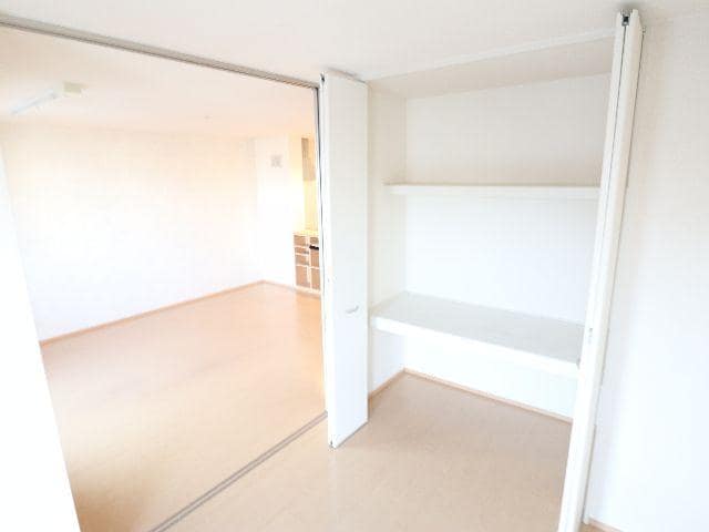  近鉄橿原線/尼ケ辻駅 徒歩12分 2階 築11年