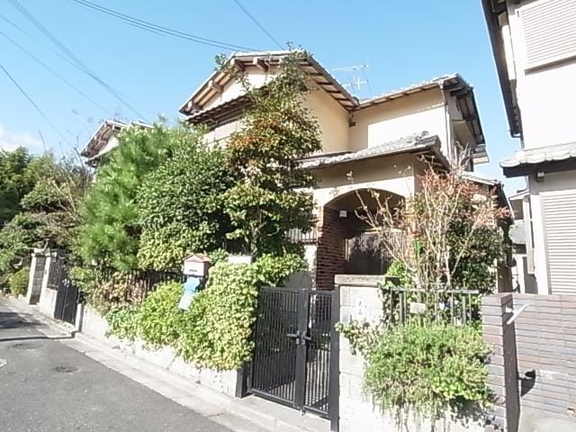 近鉄難波線・奈良線/大和西大寺駅 バス10分秋篠寺下車:停歩5分 1階 築45年