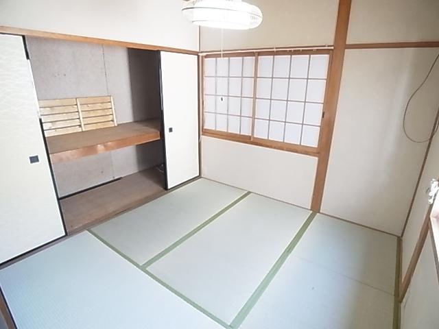  近鉄難波線・奈良線/大和西大寺駅 バス10分秋篠寺下車:停歩5分 1階 築45年