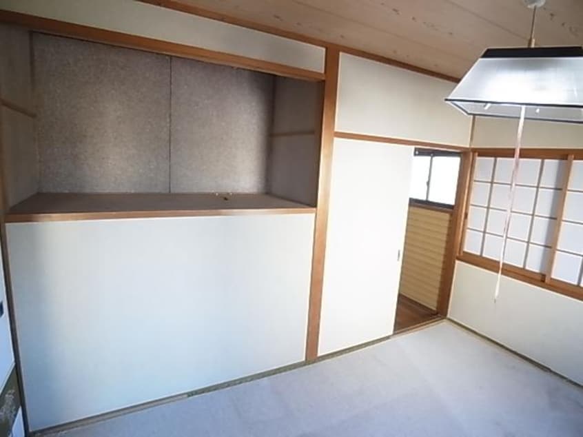  近鉄難波線・奈良線/大和西大寺駅 バス10分秋篠寺下車:停歩5分 1階 築45年