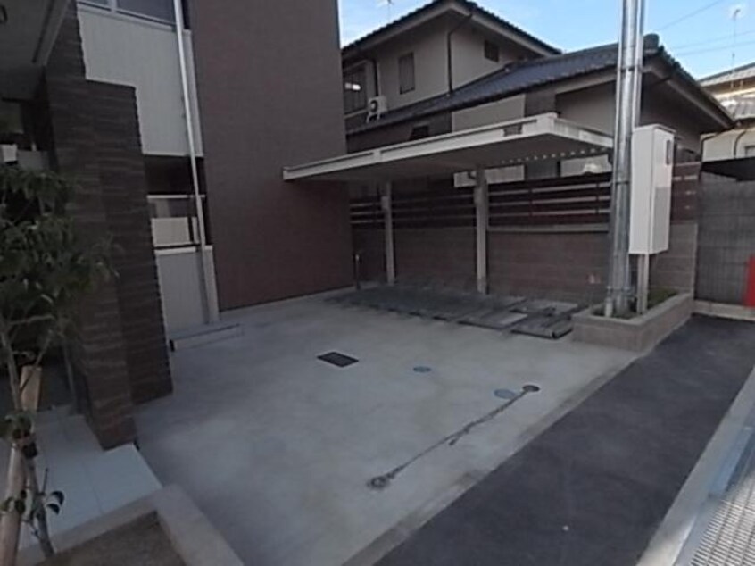  近鉄難波線・奈良線/大和西大寺駅 徒歩3分 1階 築10年