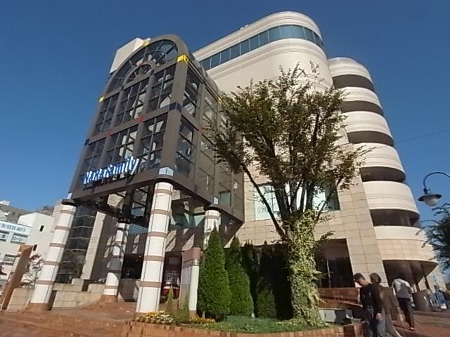 ならファミリー(ショッピングセンター/アウトレットモール)まで649m 近鉄難波線・奈良線/大和西大寺駅 徒歩3分 1階 築10年