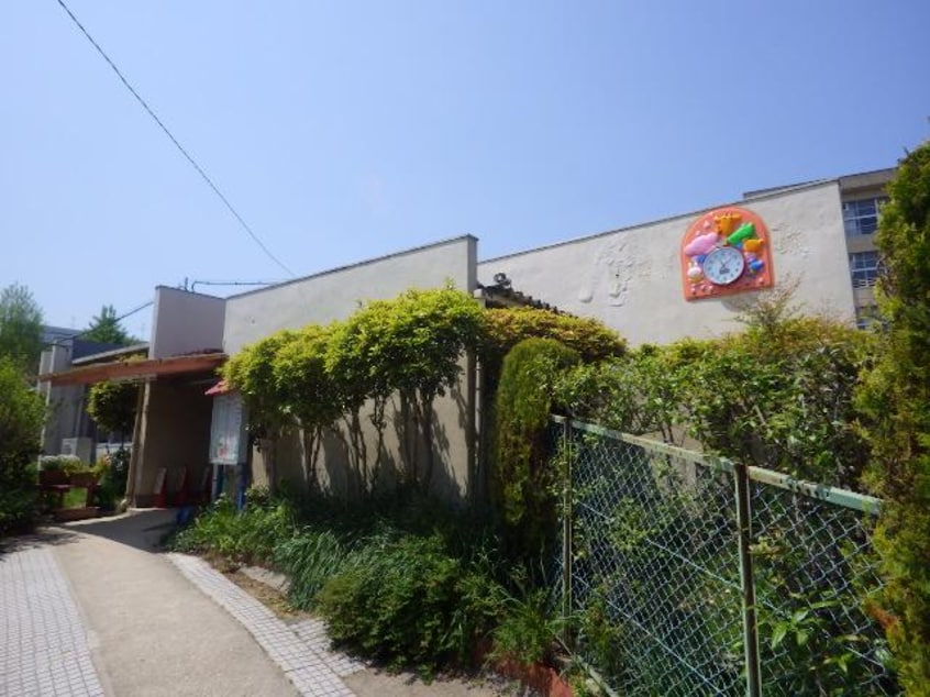 奈良市立六条幼稚園(幼稚園/保育園)まで646m 近鉄橿原線/西ノ京駅 徒歩20分 2階 築10年