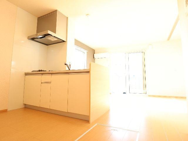  近鉄橿原線/尼ケ辻駅 徒歩10分 1階 築10年