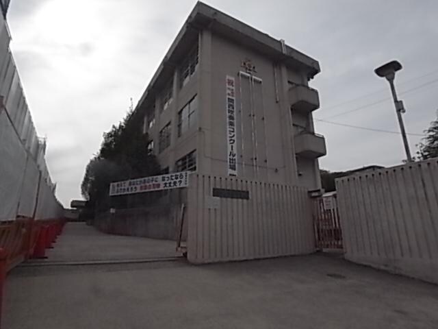 精華町立精華中学校(中学校/中等教育学校)まで2947m 近鉄京都線/狛田駅 徒歩13分 1階 築9年
