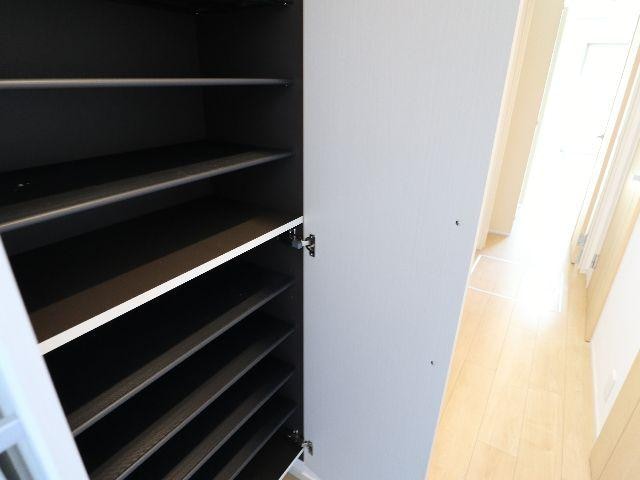  近鉄難波線・奈良線/大和西大寺駅 徒歩16分 1階 築9年