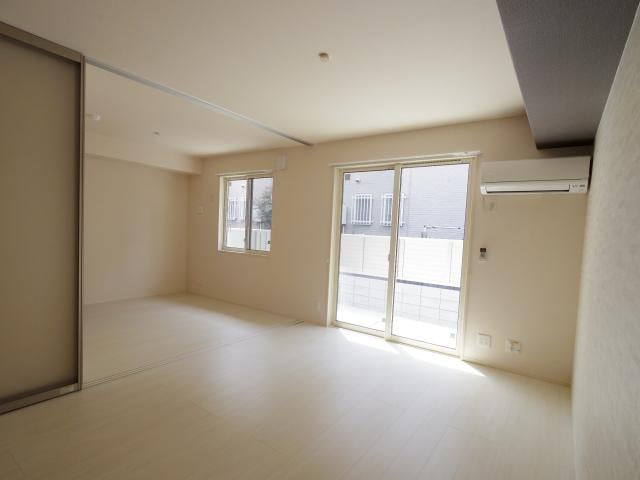  近鉄難波線・奈良線/大和西大寺駅 バス10分平城中山南口下車:停歩2分 1階 築8年