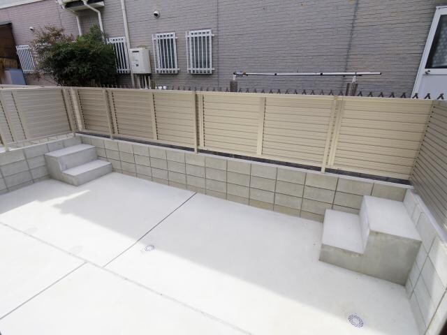  近鉄難波線・奈良線/大和西大寺駅 バス10分平城中山南口下車:停歩2分 1階 築8年