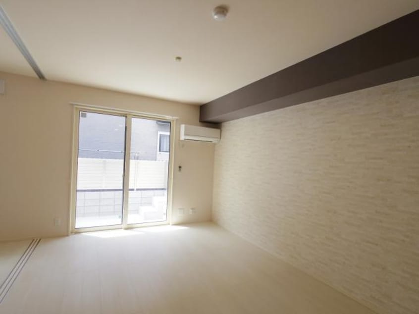  近鉄難波線・奈良線/大和西大寺駅 バス10分平城中山南口下車:停歩2分 1階 築8年