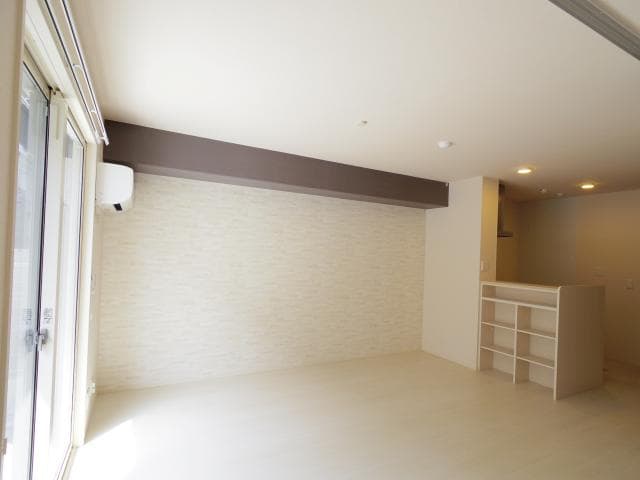  近鉄難波線・奈良線/大和西大寺駅 バス10分平城中山南口下車:停歩2分 1階 築8年