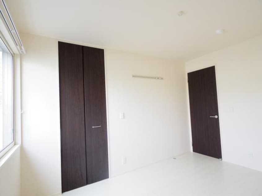  近鉄難波線・奈良線/大和西大寺駅 バス10分平城中山南口下車:停歩2分 1階 築8年