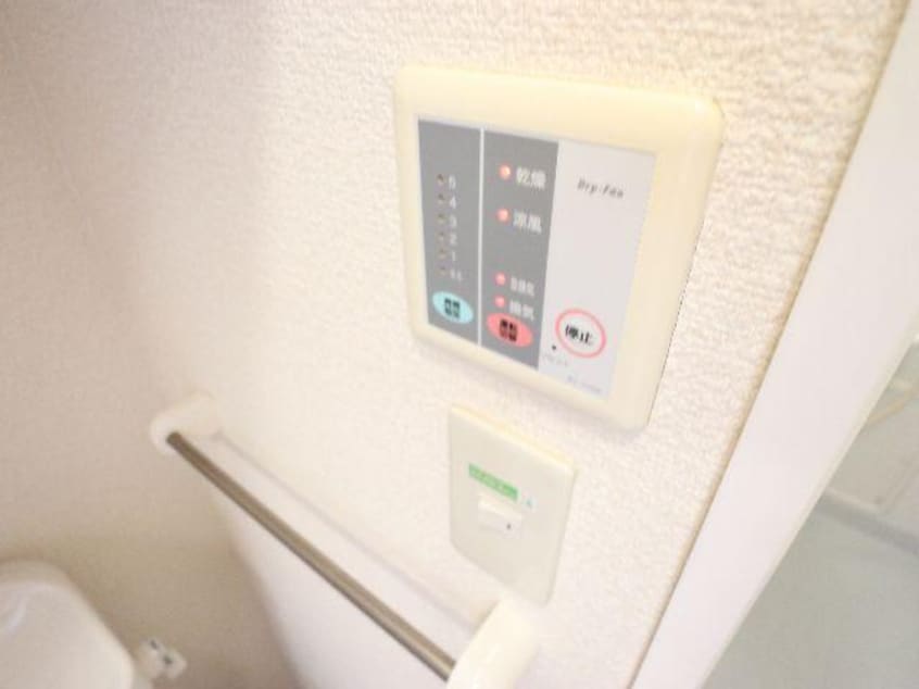  近鉄京都線/大和西大寺駅 バス14分平城中山北口下車:停歩5分 1階 築21年