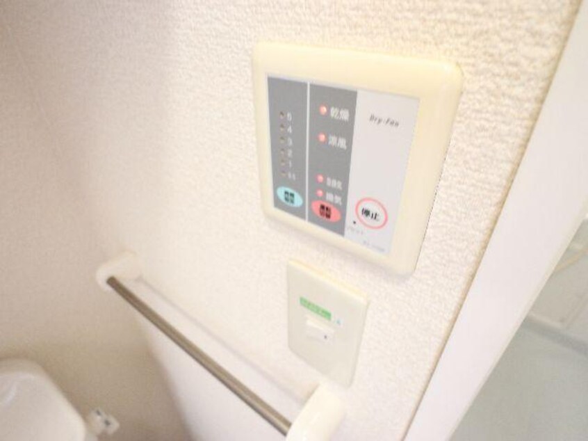  近鉄京都線/大和西大寺駅 バス14分平城中山北口下車:停歩5分 1階 築21年