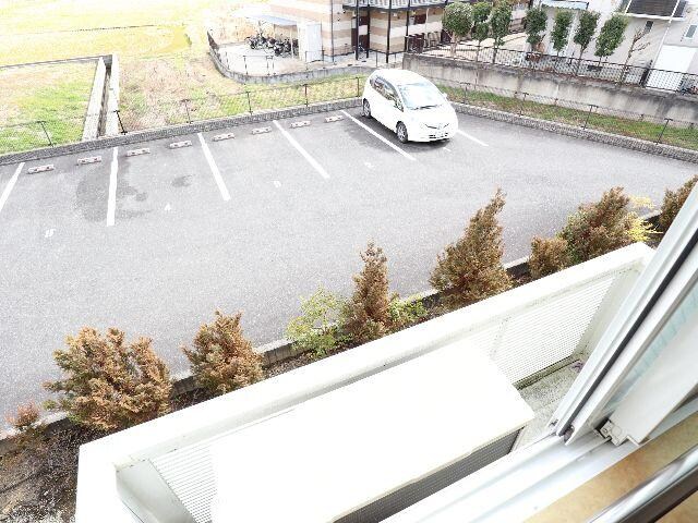  近鉄京都線/大和西大寺駅 バス14分平城中山北口下車:停歩5分 2階 築21年