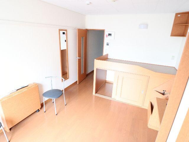  近鉄京都線/大和西大寺駅 バス14分平城中山北口下車:停歩3分 1階 築19年