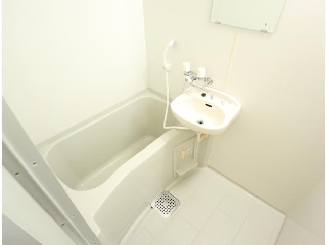  近鉄京都線/大和西大寺駅 バス14分平城中山北口下車:停歩3分 2階 築22年