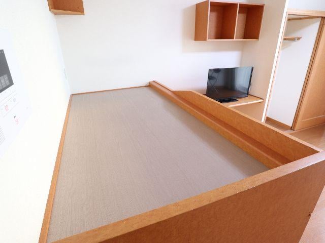  近鉄京都線/大和西大寺駅 バス14分平城中山北口下車:停歩3分 1階 築22年