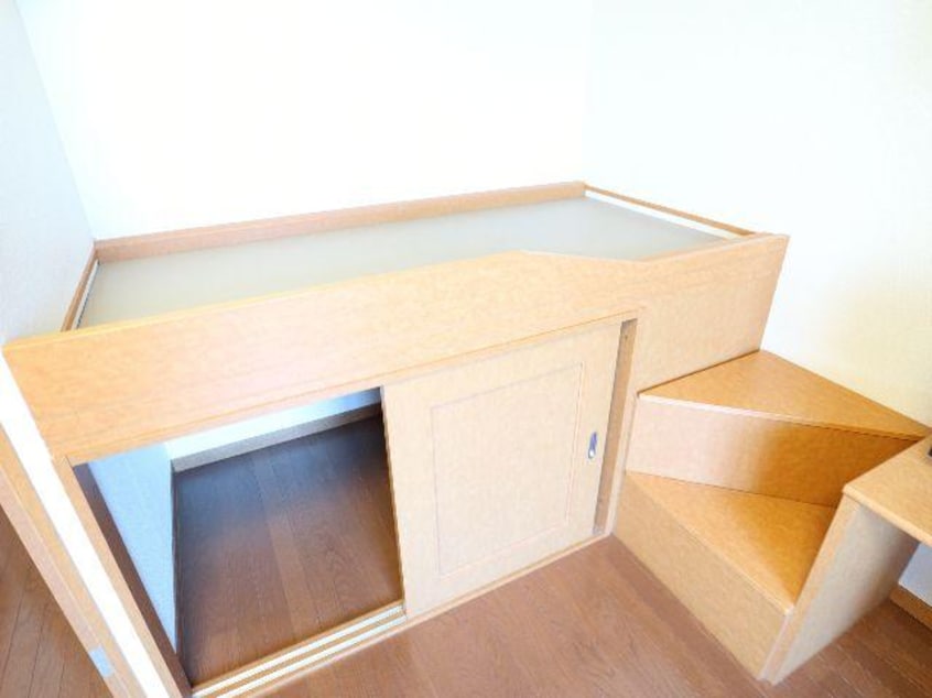  近鉄橿原線/尼ケ辻駅 徒歩12分 1階 築24年