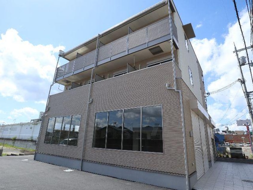  近鉄橿原線/尼ケ辻駅 徒歩15分 3階 築5年