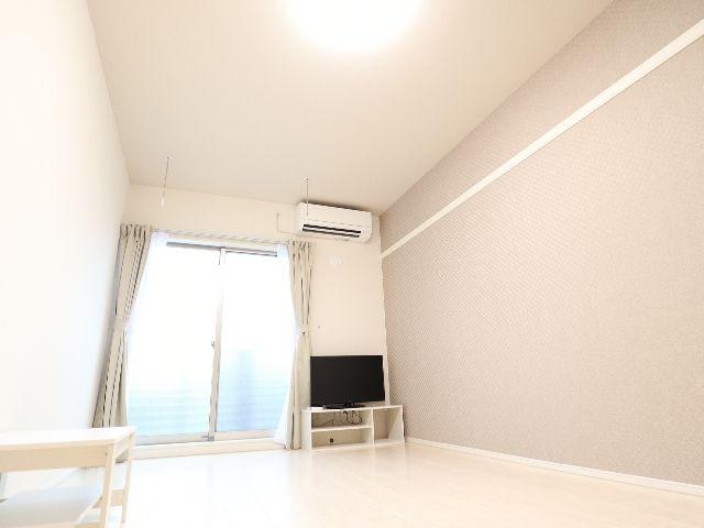  近鉄橿原線/尼ケ辻駅 徒歩15分 3階 築5年