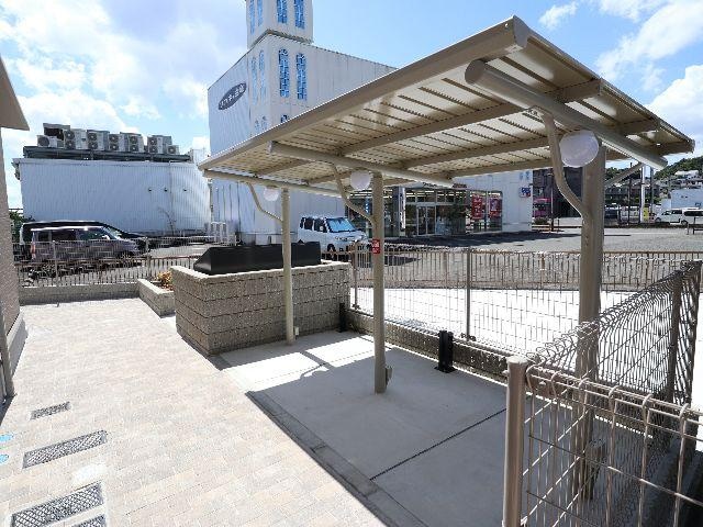  近鉄橿原線/尼ケ辻駅 徒歩15分 3階 築5年