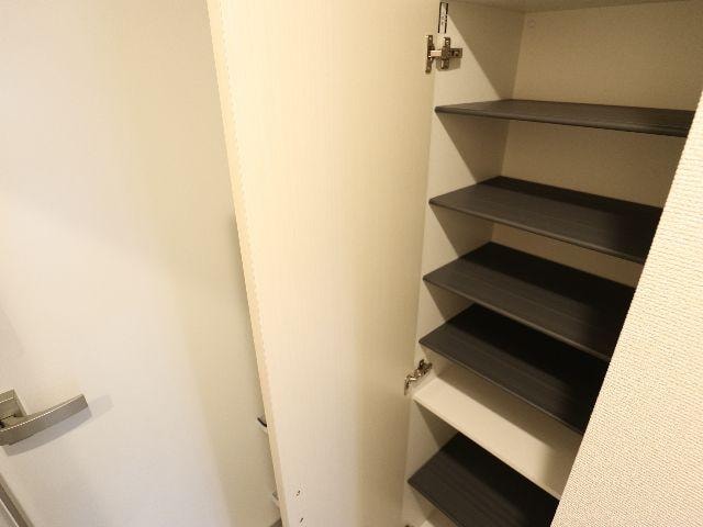  近鉄橿原線/尼ケ辻駅 徒歩15分 2階 築5年