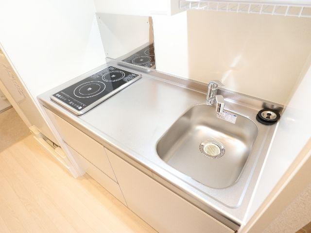  近鉄橿原線/尼ケ辻駅 徒歩15分 3階 築5年