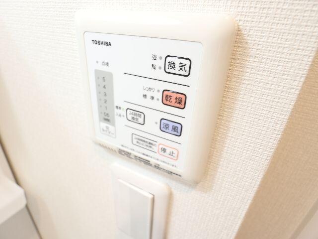  近鉄橿原線/尼ケ辻駅 徒歩15分 2階 築5年