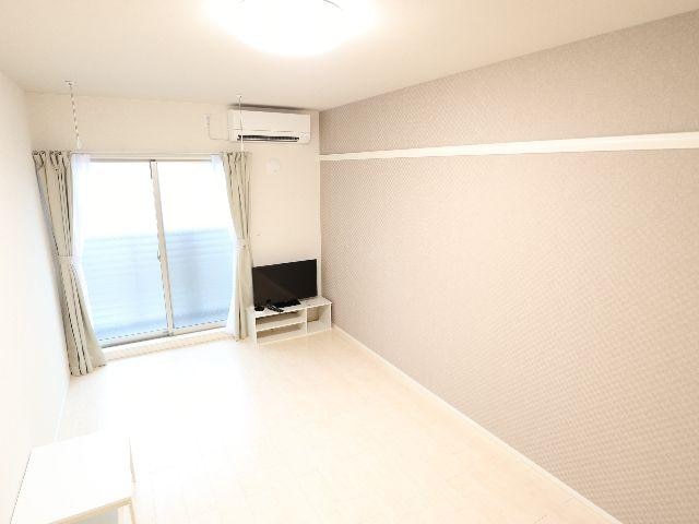  近鉄橿原線/尼ケ辻駅 徒歩15分 3階 築5年