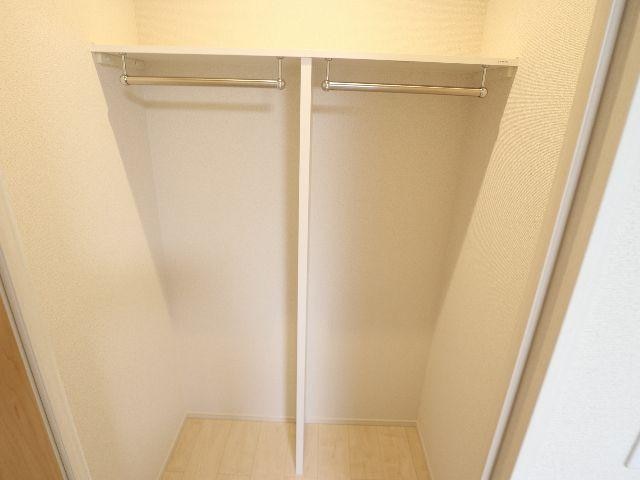  近鉄橿原線/尼ケ辻駅 徒歩15分 2階 築5年