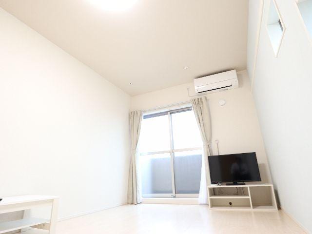  近鉄橿原線/尼ケ辻駅 徒歩15分 2階 築5年