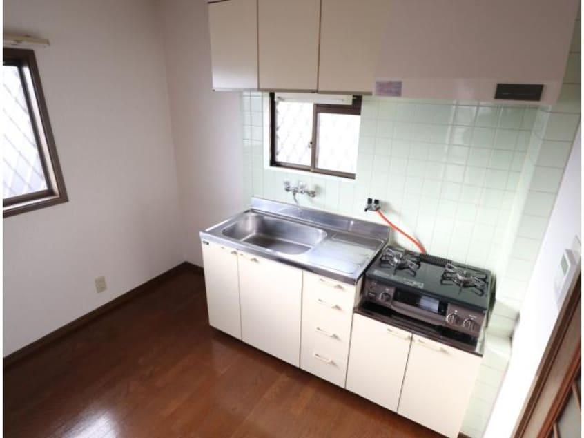  近鉄難波線・奈良線/菖蒲池駅 徒歩15分 1階 築32年