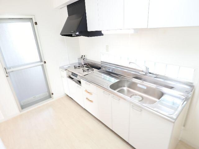  近鉄難波線・奈良線/菖蒲池駅 徒歩8分 3階 築41年