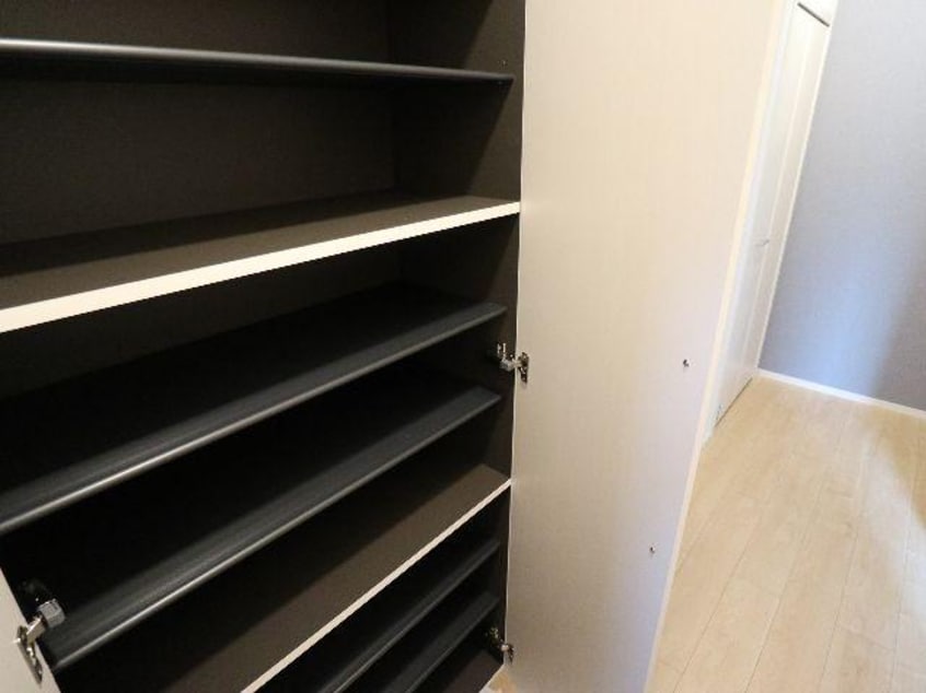  近鉄難波線・奈良線/菖蒲池駅 徒歩26分 1階 築4年