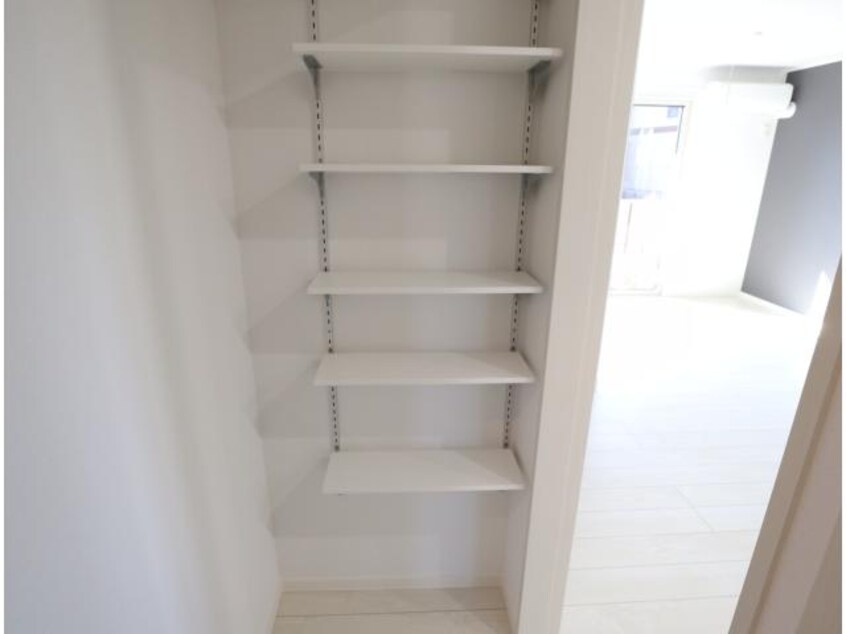  近鉄難波線・奈良線/大和西大寺駅 徒歩15分 1階 築2年